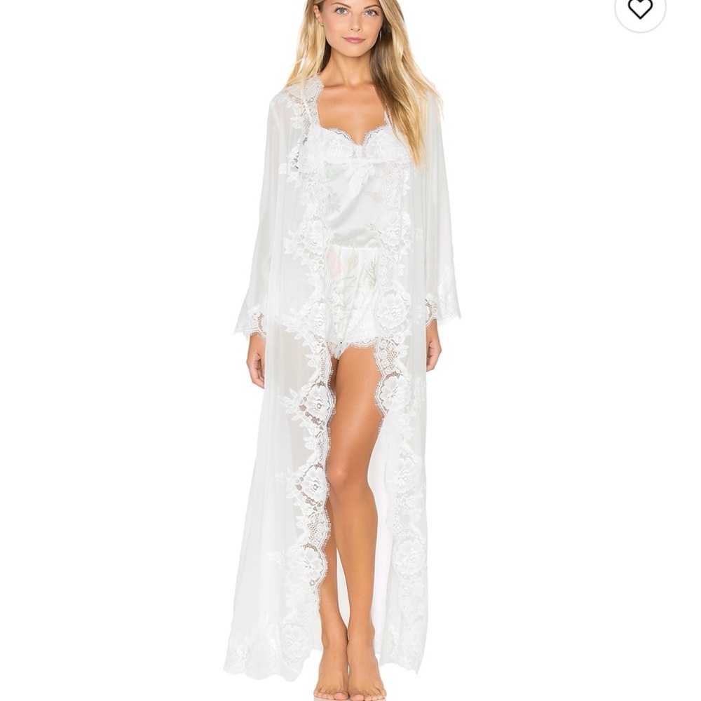 Homebodii Helena Long Robe